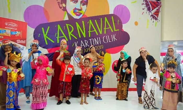 Meriahkan Hari Kartini Kokola Group Gelar Lomba Anak Suapi Ibu