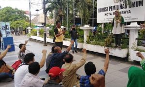 Aliansi Parpol Surabaya Mendatangi Kantor KPU