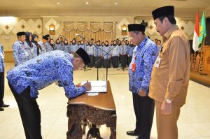 Sekda Gresik Dilantik Sebagai Ketua KORPRI Periode 2017-2022