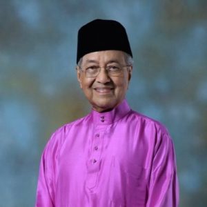 Dr Mahathir Mohamad Kesal Penangkapan Penggiat Media Sosial