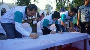 Walikota dan KPK Sosialisasi Program Anti Korupsi di Taman Bungkul