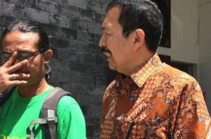 Usai Diperiksa Penyidik, Sekretaris DPRD Surabaya Irit Pernyataan
