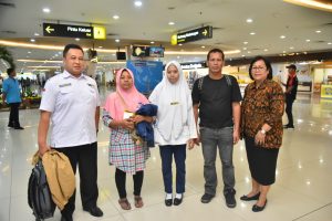 Pemkot Memulangkan Warga Surabaya dari Malaysia
