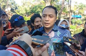 Eri Cahyadi Mendaftar Bakal Calon Walikota Surabaya, Benarkah?
