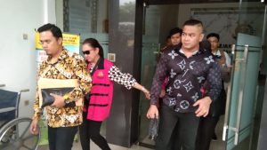 Jalani Tahap II, Ratih Retnowati dan Dini  Menghindar dari Wartawan