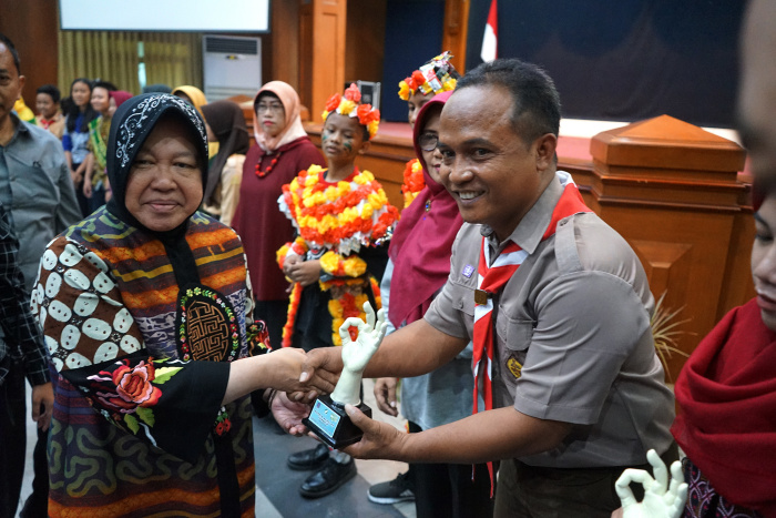 Hadir di Acara Awarding Surabaya Eco School, Ini Asa Presiden Tunas Hijau