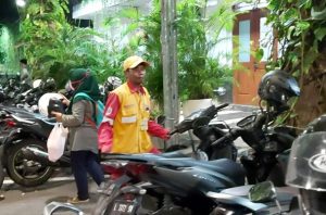 Jukir di Lingkungan Pemkot Surabaya Bekerja Hingga Larut Malam