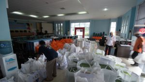 Kementerian PUPR Bagi-Bagi Ribuan Paket Sembako di Jatim