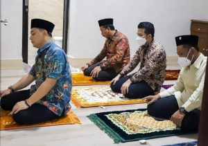 Hore…!!! Walikota Surabaya Ijinkan Warganya Melaksanakan Sholat Idul Fitri