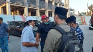 Kecewa, Warga Ancam ‘Presidenkan’ Trans Icon Surabaya