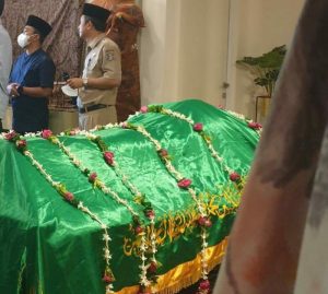 Mertua Walikota Surabaya Wafat, Reni Astuti Ucapkan Belasungkawa