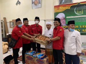 ﻿Kader PDIP Surabaya dan Bamusi Bukber dan Santuni Anak-Anak Yatim
