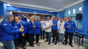Didampingi Pendukungnya, Lucy Daftar Calon Ketua PD Surabaya