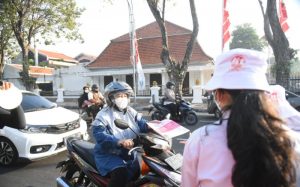 Pelajar Surabaya Turun ke Jalan Kampanyekan Stop Kekerasan pada Anak