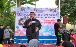 Sedoloer Ferlix Ramaikan Senam Aerobic di Kecamatan Lakarsantri