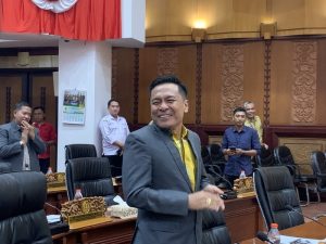 DPRD Kota Surabaya Tetapkan Arif Fathoni Ketua Komisi A pada Rapat Paripurna