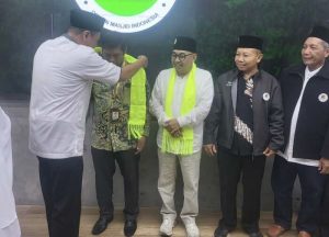 DMI Luncurkan Program Umroh Bareng Takmir Masjid Se-Surabaya﻿
