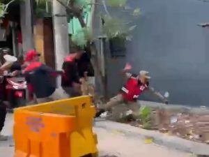 Satpol PP Surabaya Korban Kekerasan Buruh, Legislator Kecam Aksi Ganggu Ketertiban